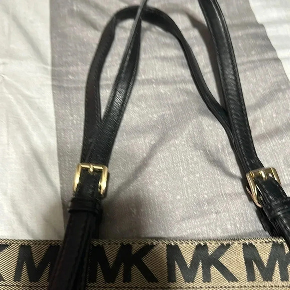 Michael Kors Monogram Sequin Stripe Black Jacquard tote - Picture 3 of 6